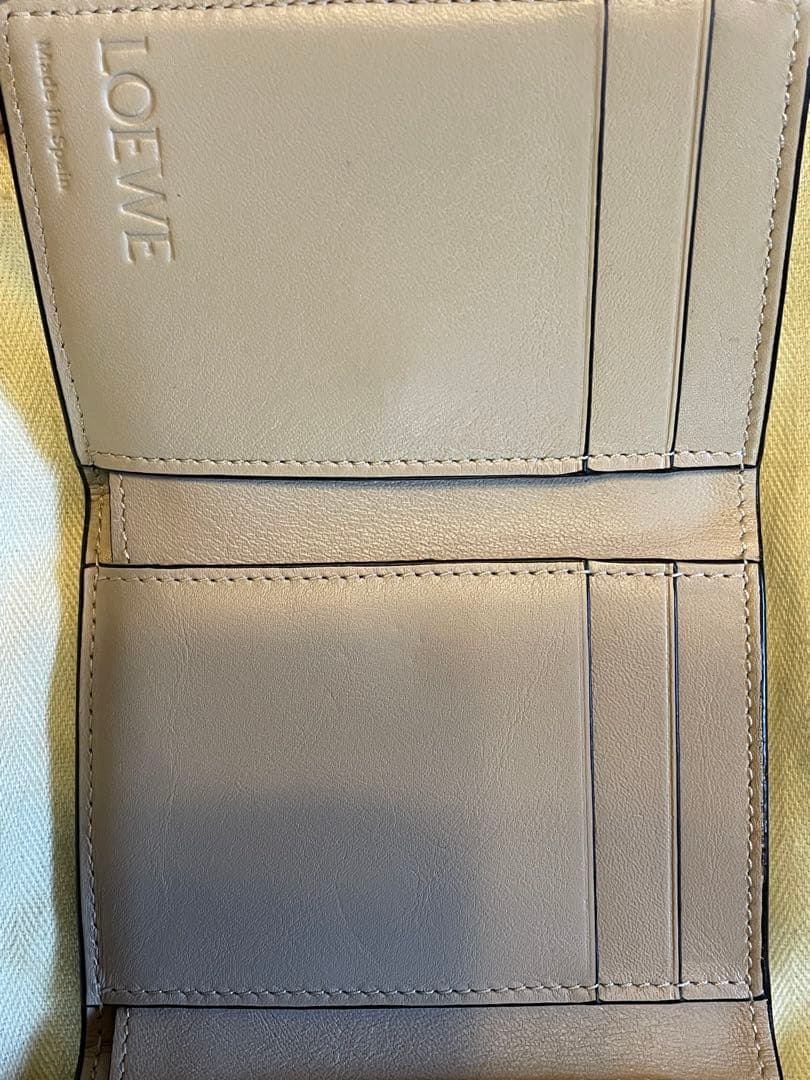 LOEWE 三つ折り財布 イエロー レザー