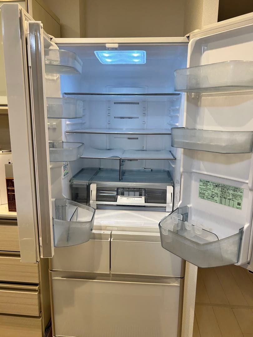 専用。購入しないで下さい。HITACHI ホワイト冷蔵庫 両開き