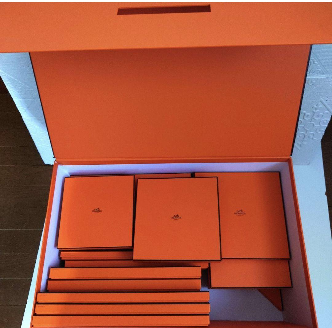 HERMES　エルメス空箱15個 、紙袋14個、巾着袋 1個　合計30個セット！