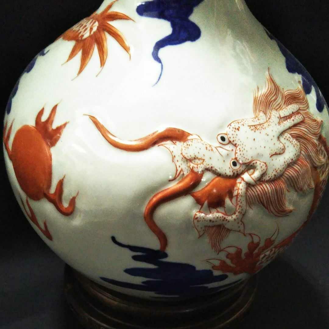 ※中国古美術/青花赤龍紋天球瓶/ (底款:大清乾隆年製)