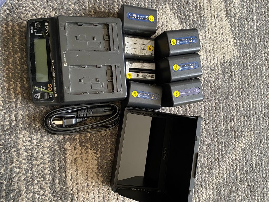 値下げ　しました　オマケ　多数　SONY CLM-V55クリップオンモニター