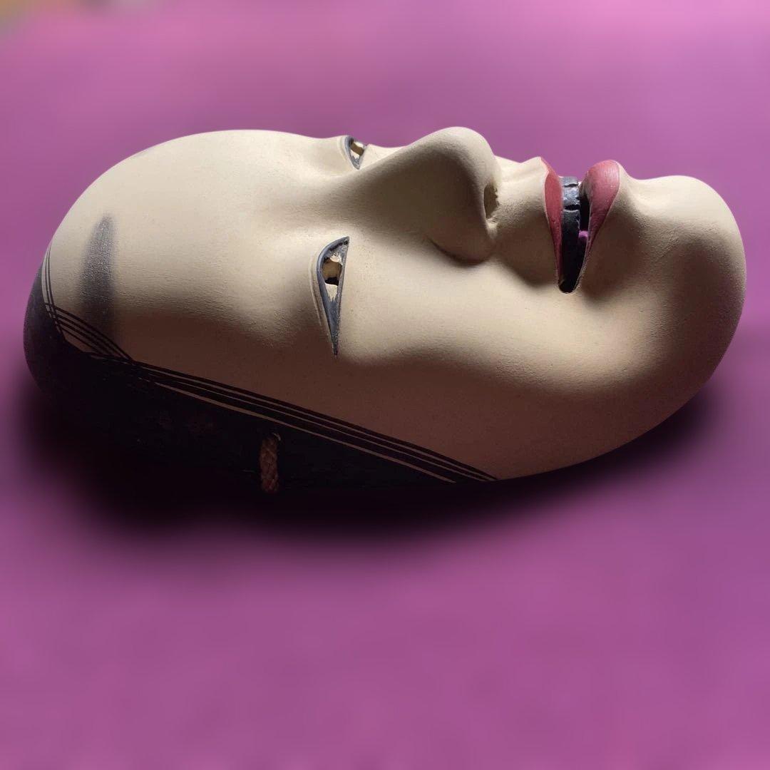 木彫り　小面　(能面)