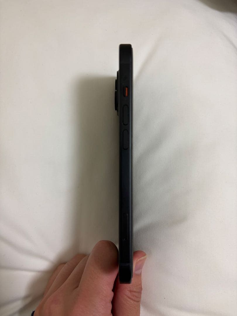 【新品同様】Apple iPhone 15 ブラック 256GB