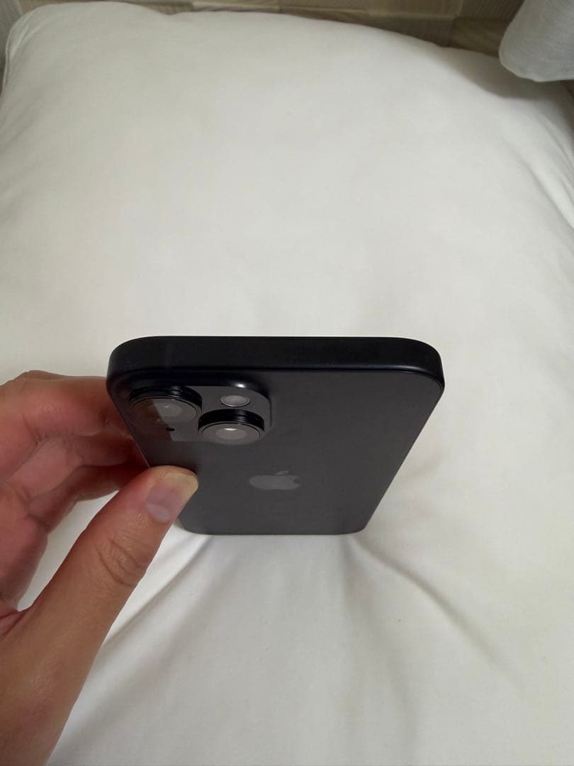 【新品同様】Apple iPhone 15 ブラック 256GB