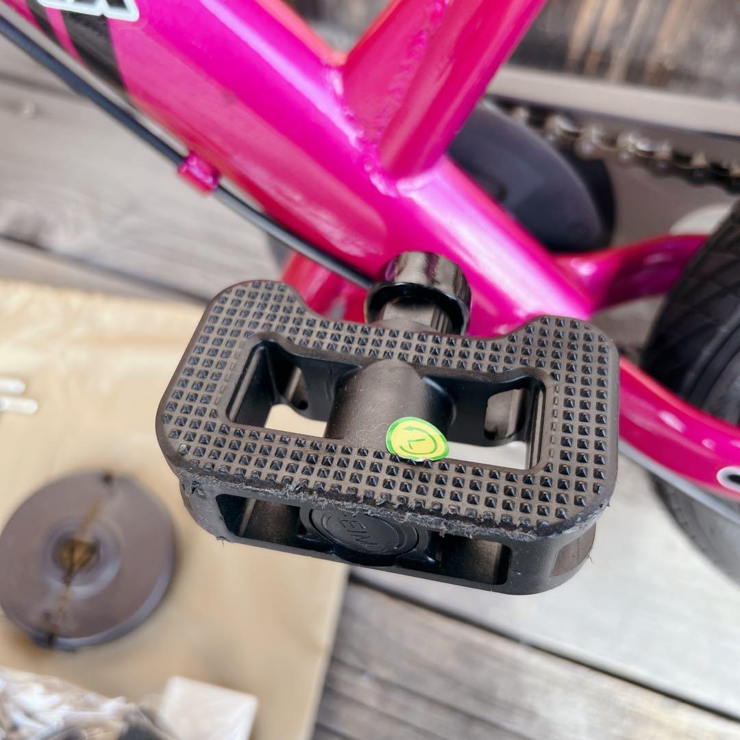 極美品✨ストライダー STRIDER 14X フューシャピンク バランスバイク