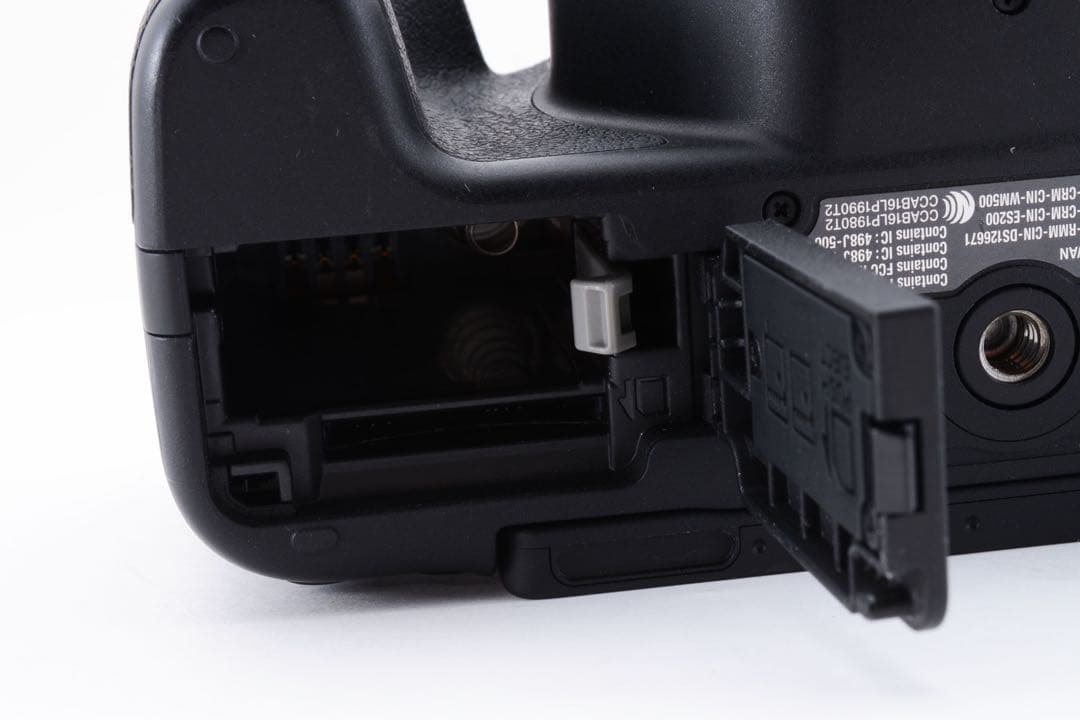 デジタル一眼レフ カメラ canon kiss x9標準&望遠ダブルレンズセット