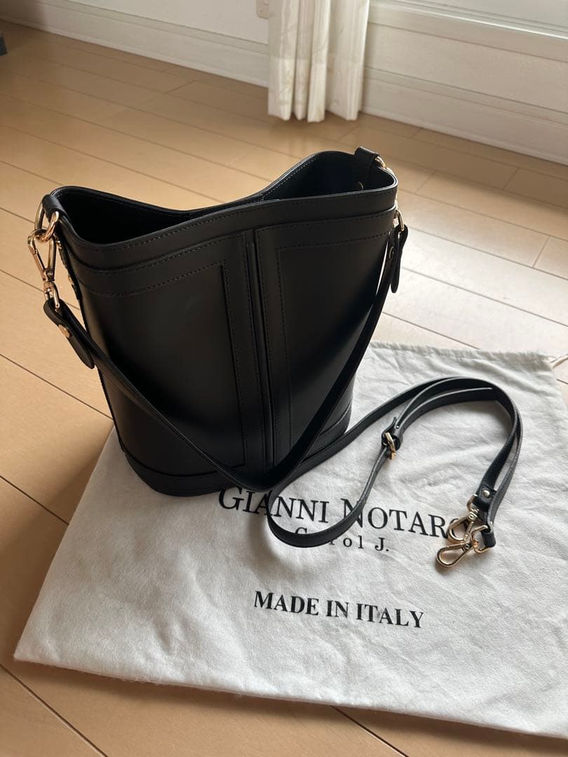 GIANNI NOTARO フレームバケットバッグ　NERO ジャンニノターロ