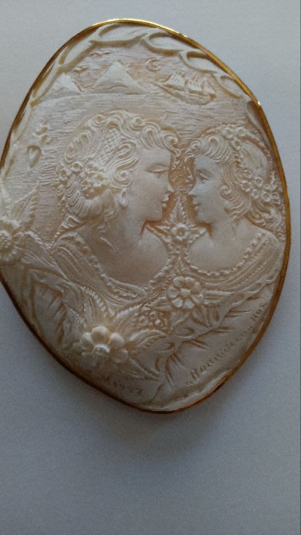 ￥6500→63000 見惚れるカメオのブローチ　ペンダント　作家名　製作年有