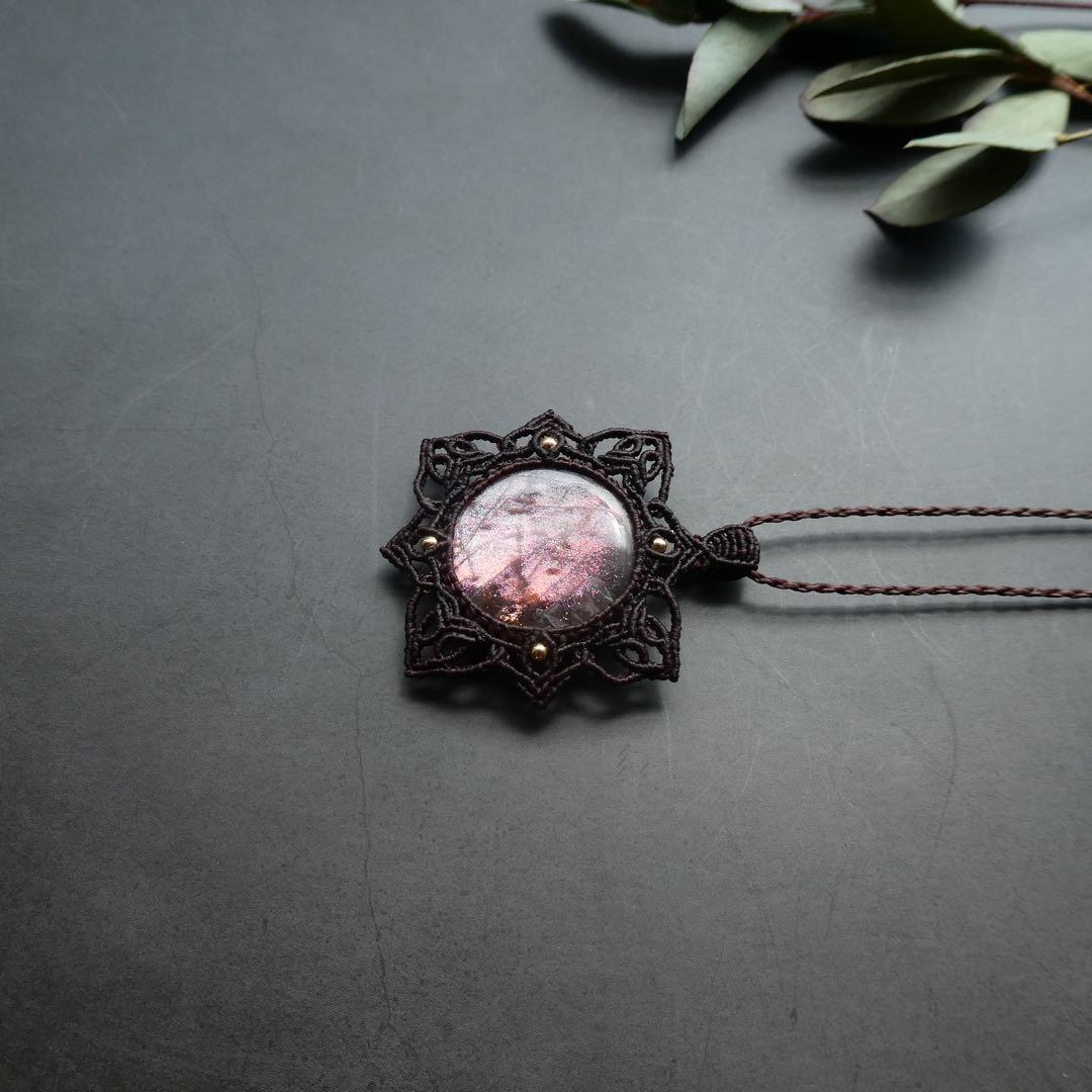 レアカラーサンストーンのマクラメネックレス