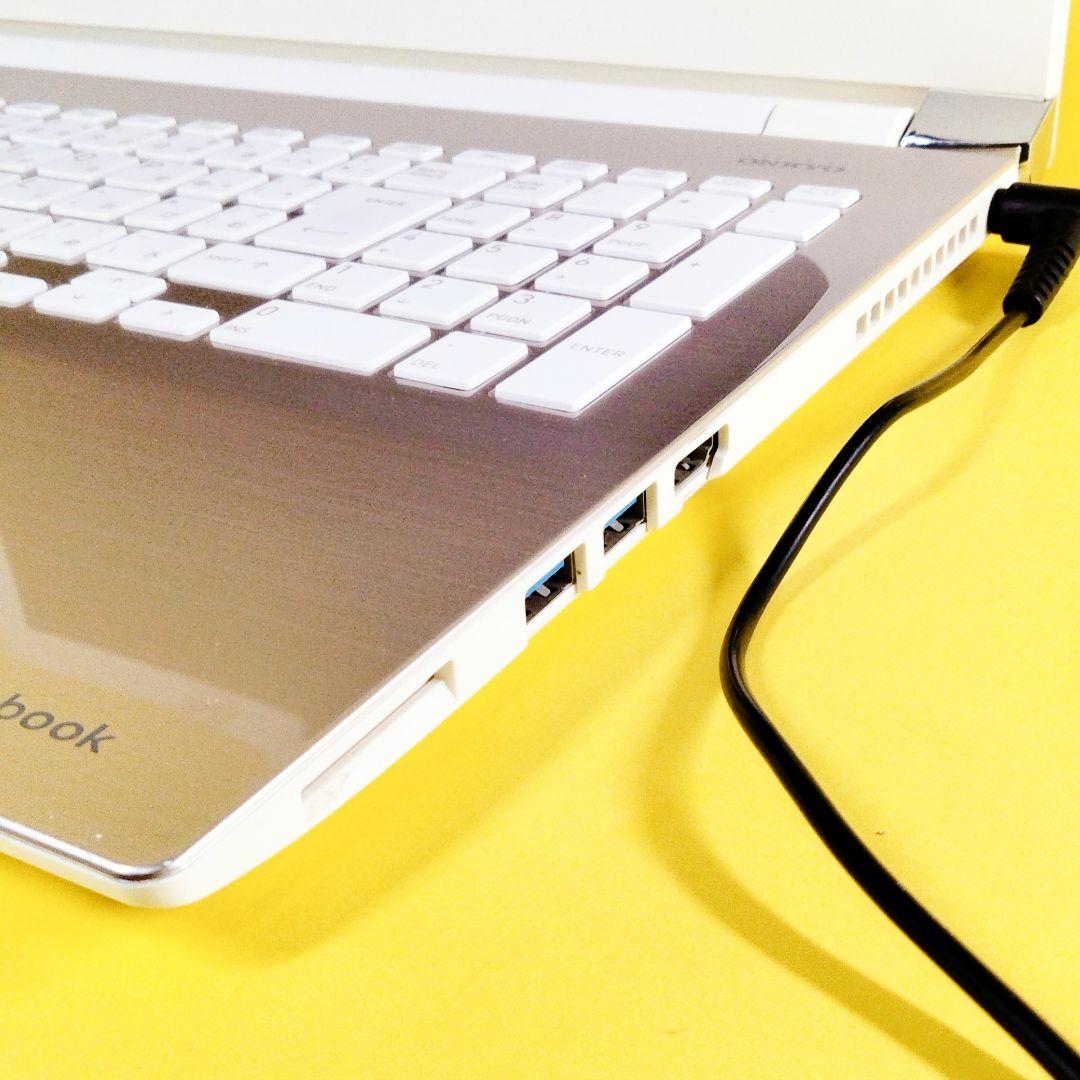 サクサクSSD256GB✨薄型ノートパソコン　カメラ付き　初心者おすすめ