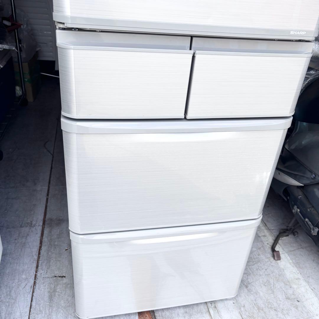 冷蔵庫　SHARP 大型　2019年製　送料設置無料