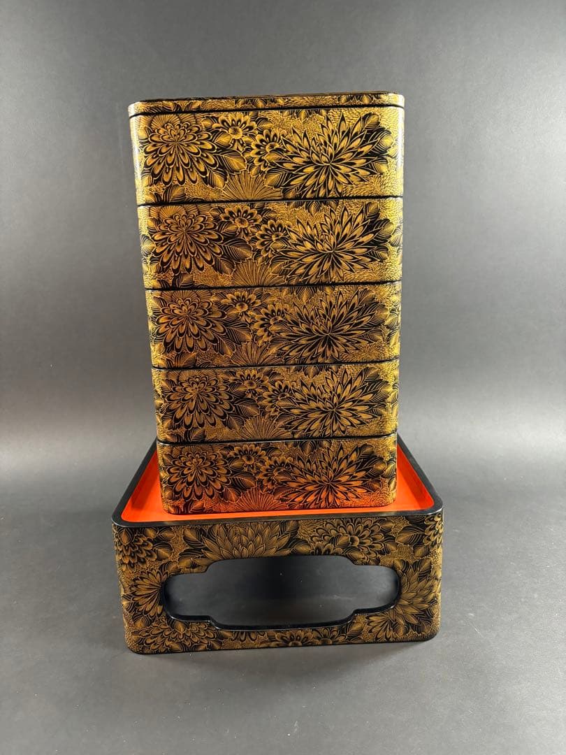 セール　輪島塗　重箱　菊　総沈金五段　5段　お正月　能登　共箱　重台