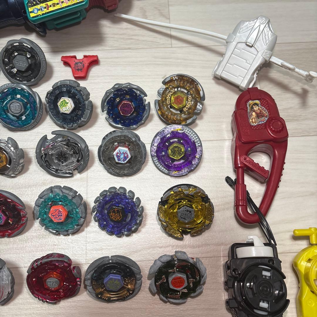 た*す様 ベイブレードセット 約32個以上のパーツ