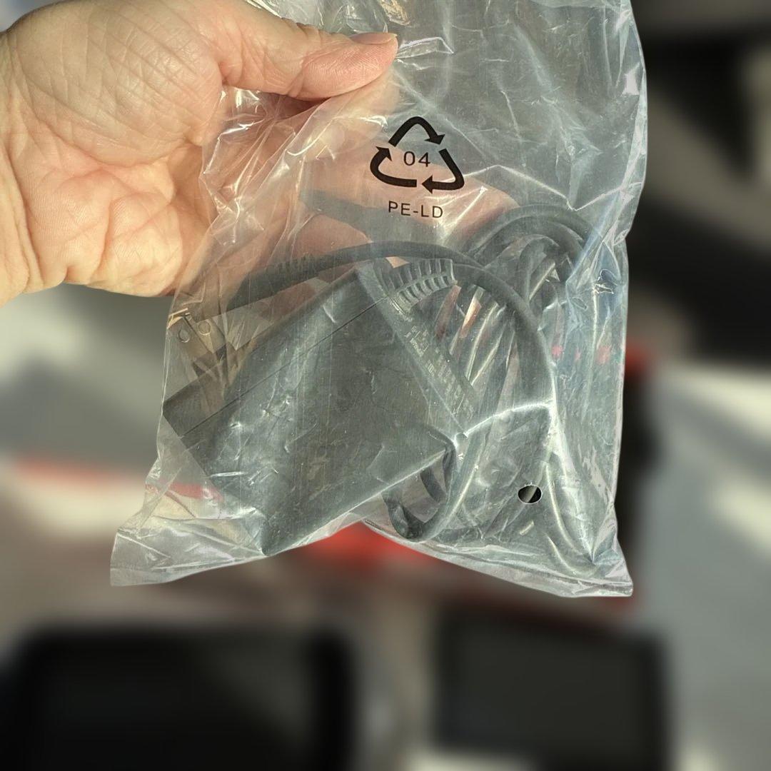 Nintendo Switch 本体 Joy-Con・ケース・メモリーカード付き