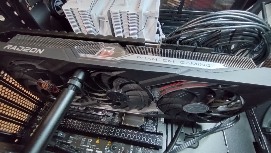 グラフィックボード・グラボ・ビデオカード ASRock Radeon RX 7900XTX Phantom Gaming