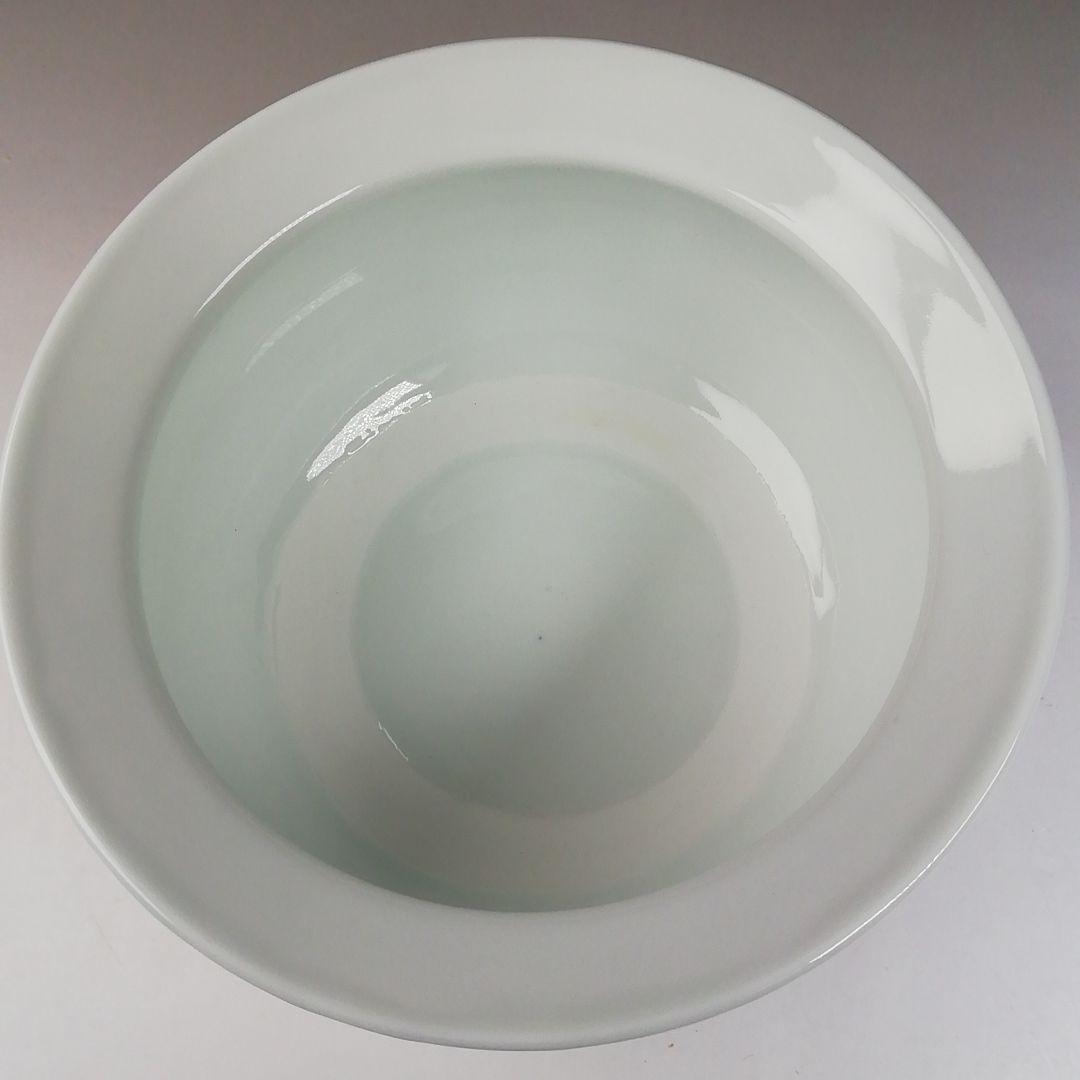 Ｔ６６８　建水　『白磁　宝尽くし』『大日本　三川内　平戸窯　悦山 造』　共箱