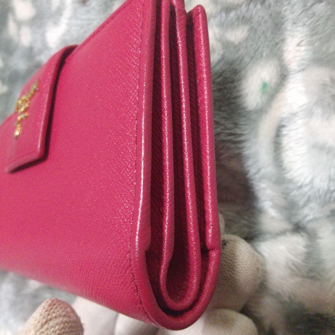 PRADA サフィアーノメタルロゴ レッド系