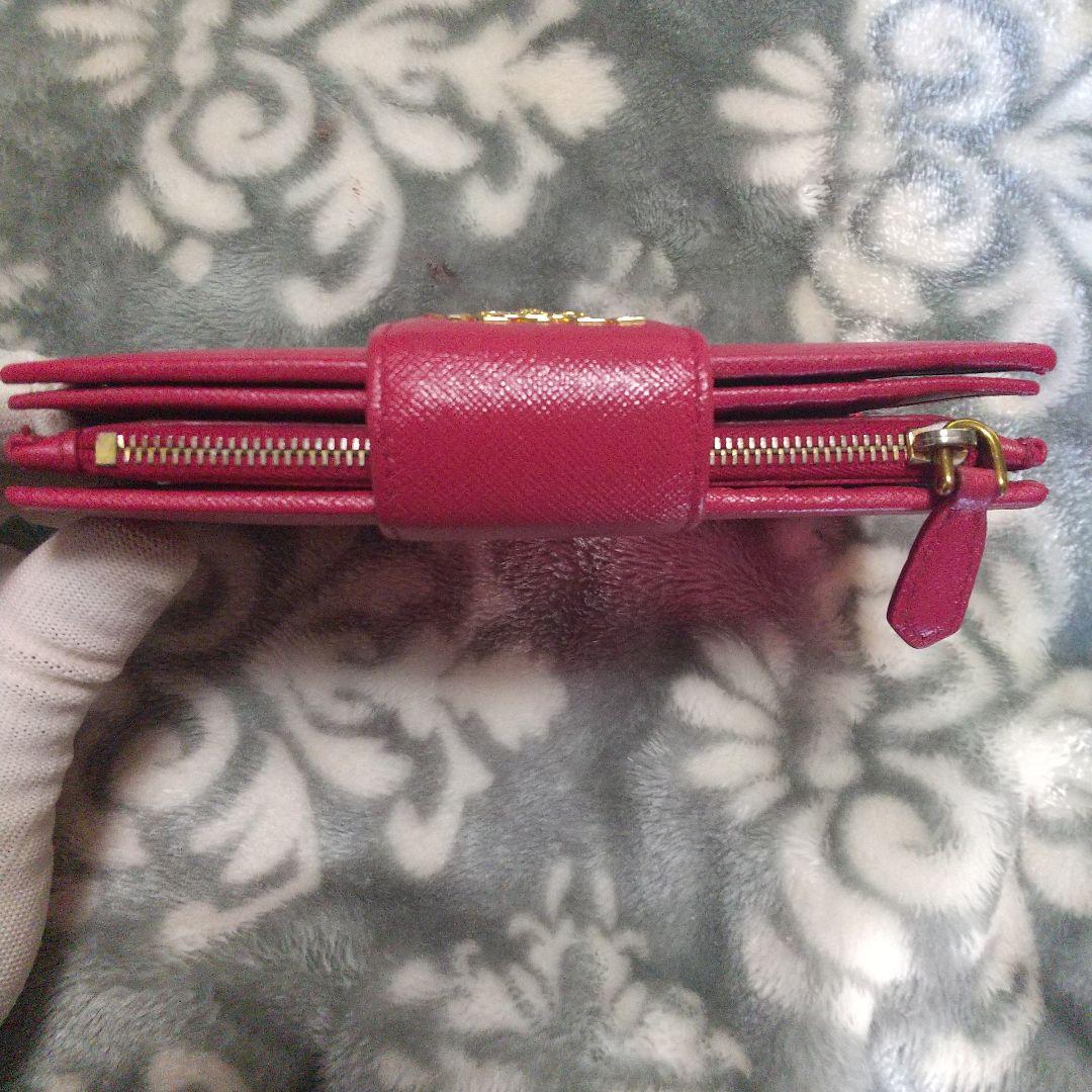 PRADA サフィアーノメタルロゴ レッド系