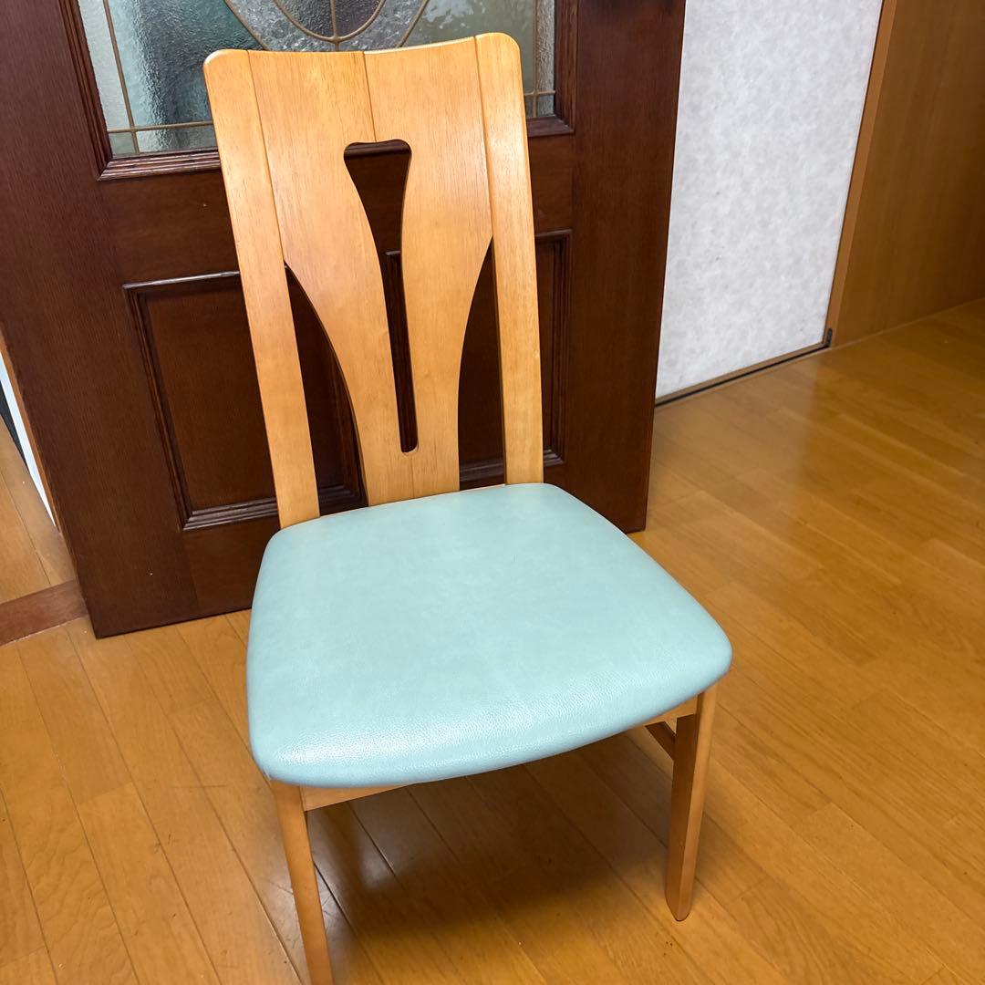 木製ダイニングテーブルと椅子6脚セット