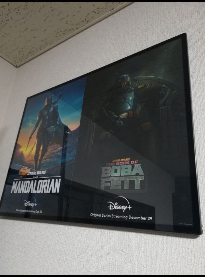 LEDポスターフレーム　発光　マンダロリアンポスター付き