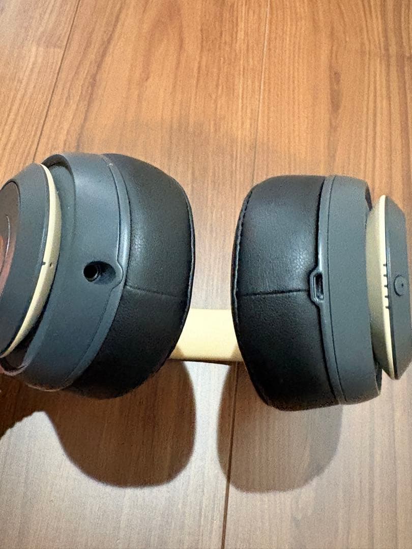 Beats Studio3 Wireless グレー/ゴールド