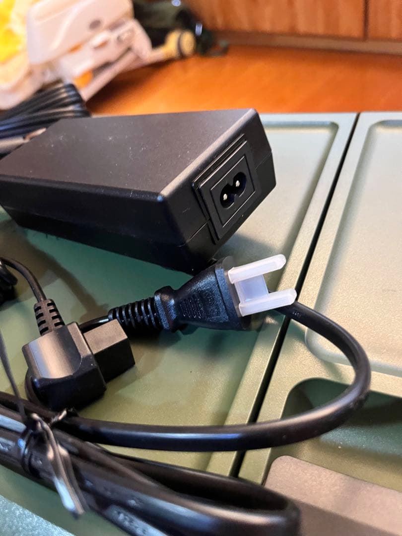 HiKOKI 冷温庫 オリーブグリーン コンパクトUL18dc