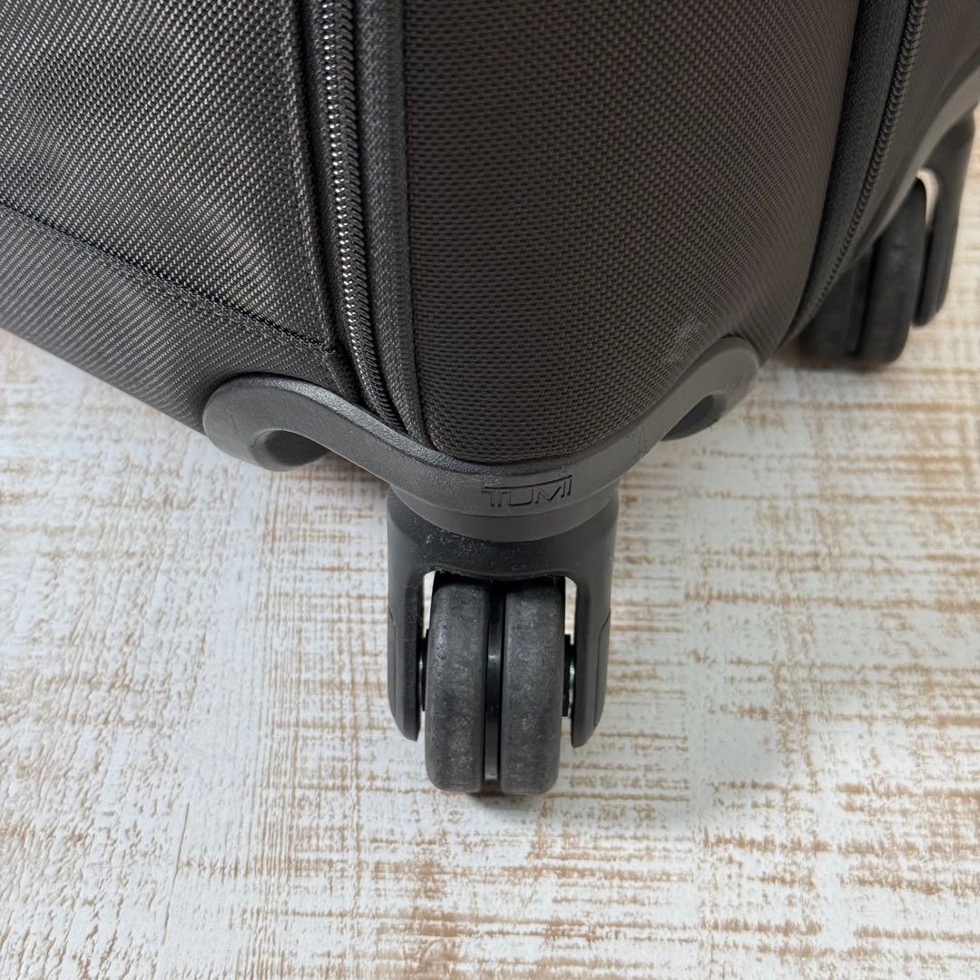 TUMI 26624D2 4ウィールドコンパクト　ALPHA キャリーケース