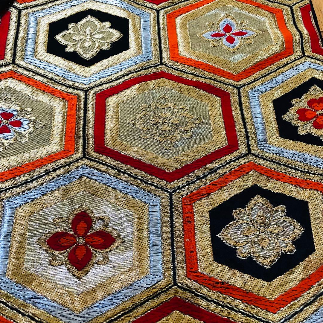 七五三七歳未使用着物‼️人気赤地暈し⭐︎手毬花々煌びやか際立つ⭐︎安心フルセット