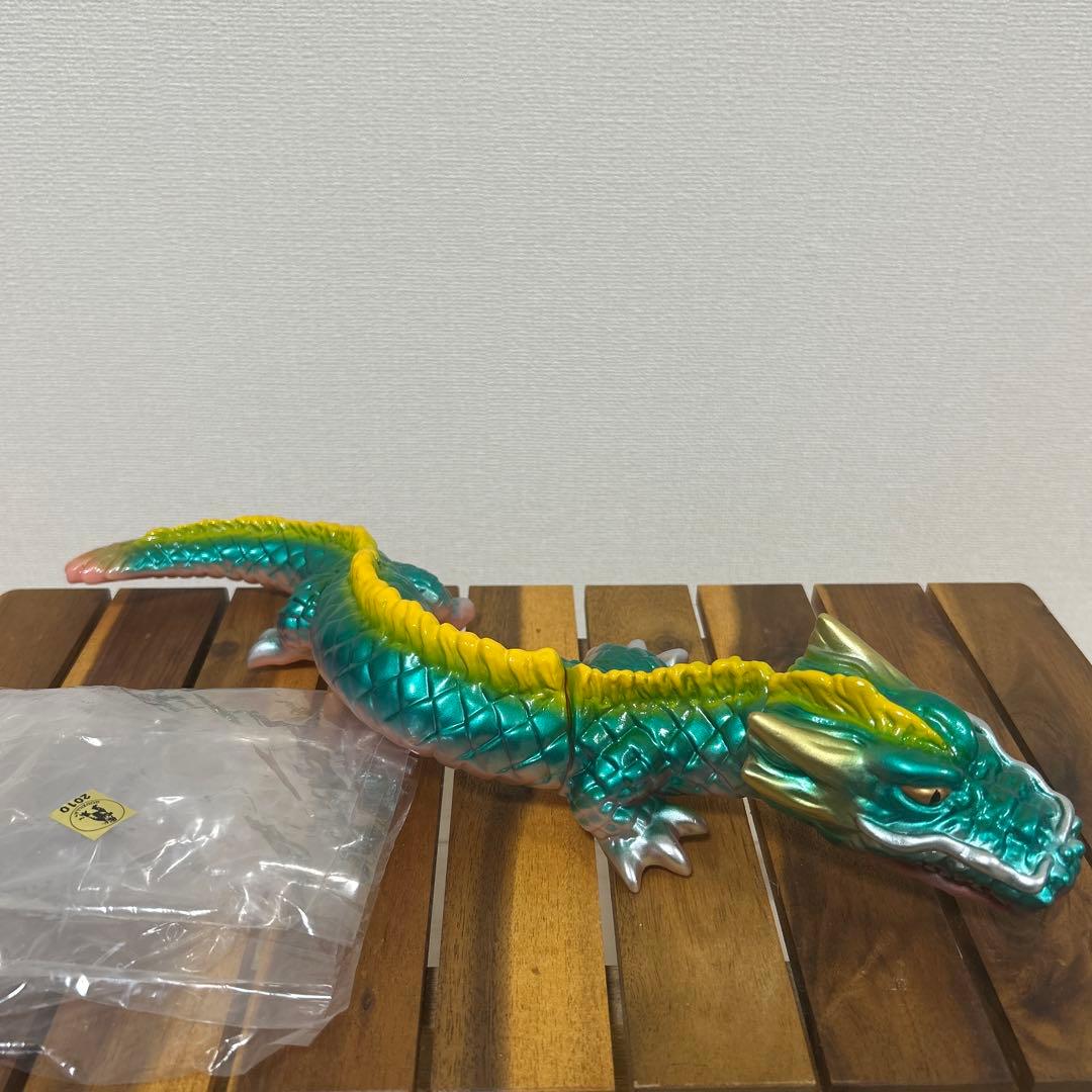 マンダ　M1号　世紀の大怪獣東宝怪獣シリーズ　ピンク成型/メタ緑　背びれ黄塗装