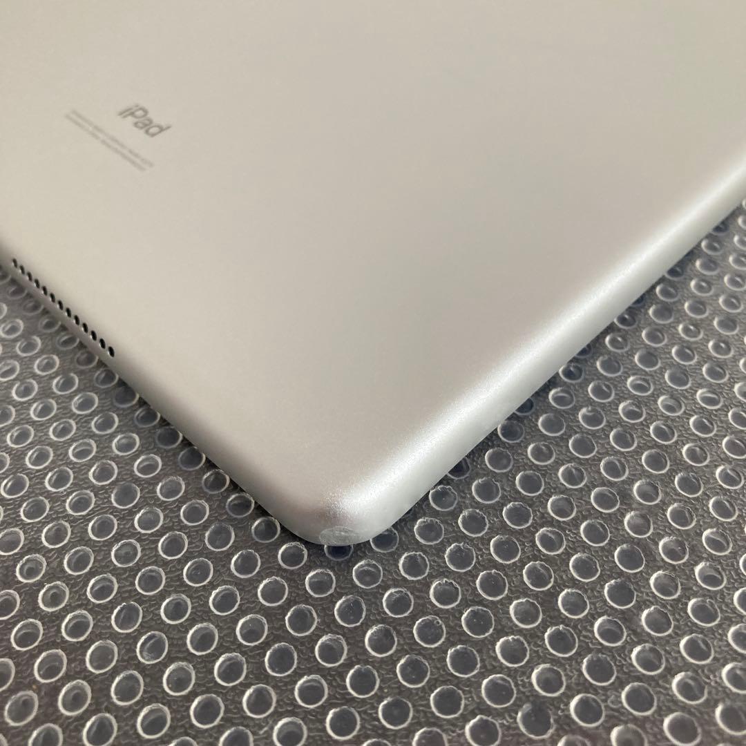 3563【早い者勝ち】電池最良好☆iPad8 第8世代 32GB WIFIモデル