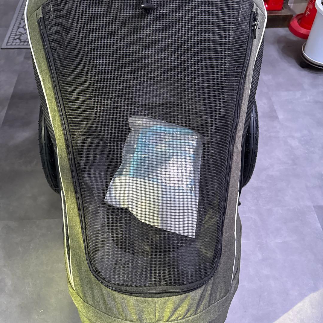 Petique ペティークブリーズジョガー メッシュ窓付きペットカート グリーン