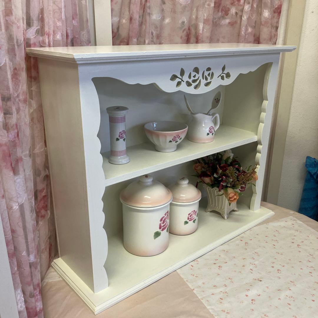 【在庫処分セール　限定１台】薔薇のカッティングのワイド型シェルフ