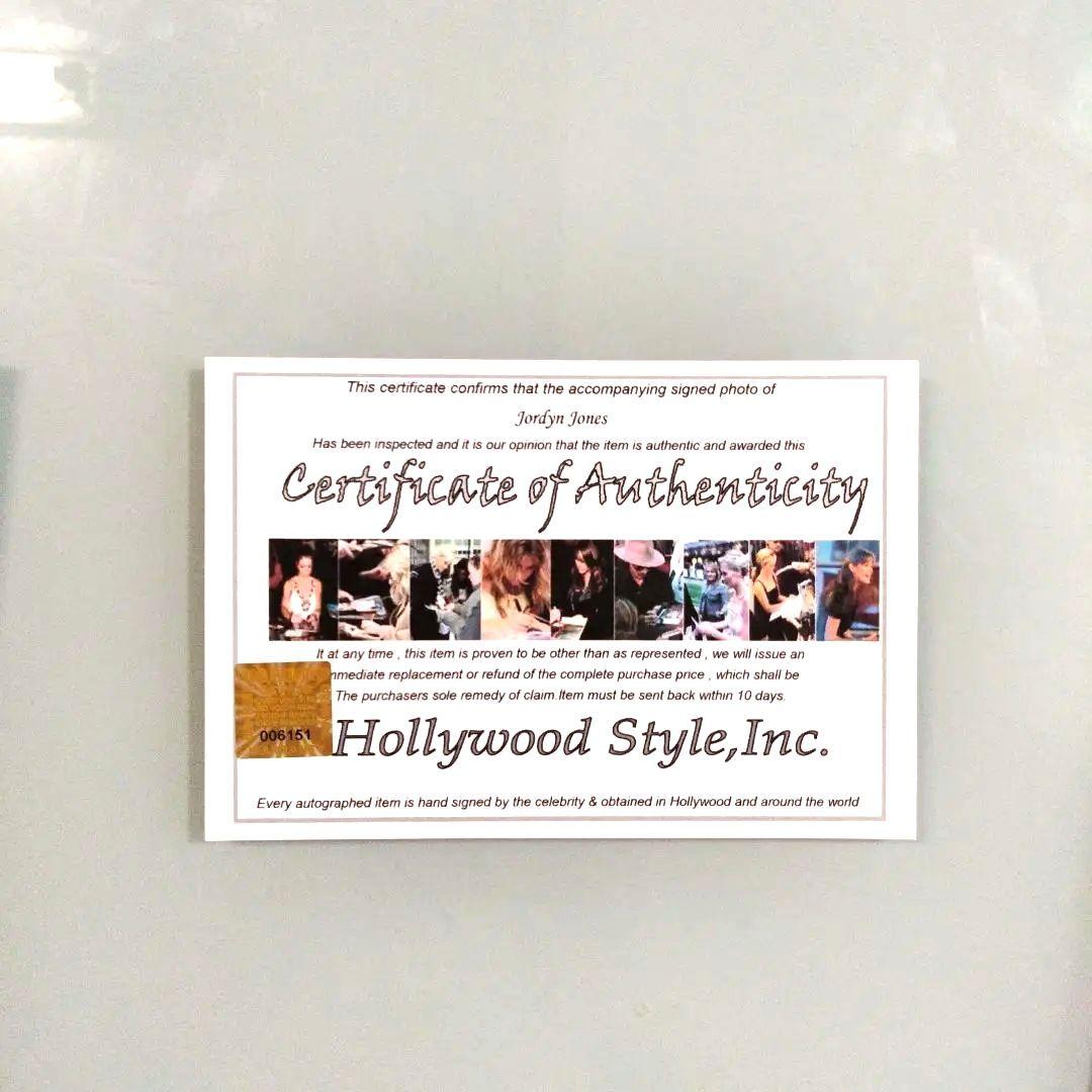 ジョーディン・ジョーンズ直筆サイン入り超大型写真…人気ダンサー…