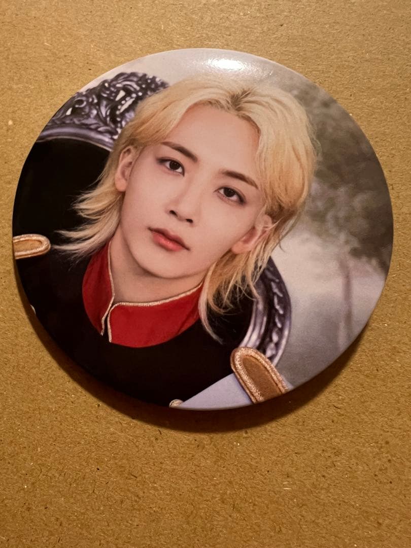 seventeen cafe in seoul 缶バッジ　ジョンハン