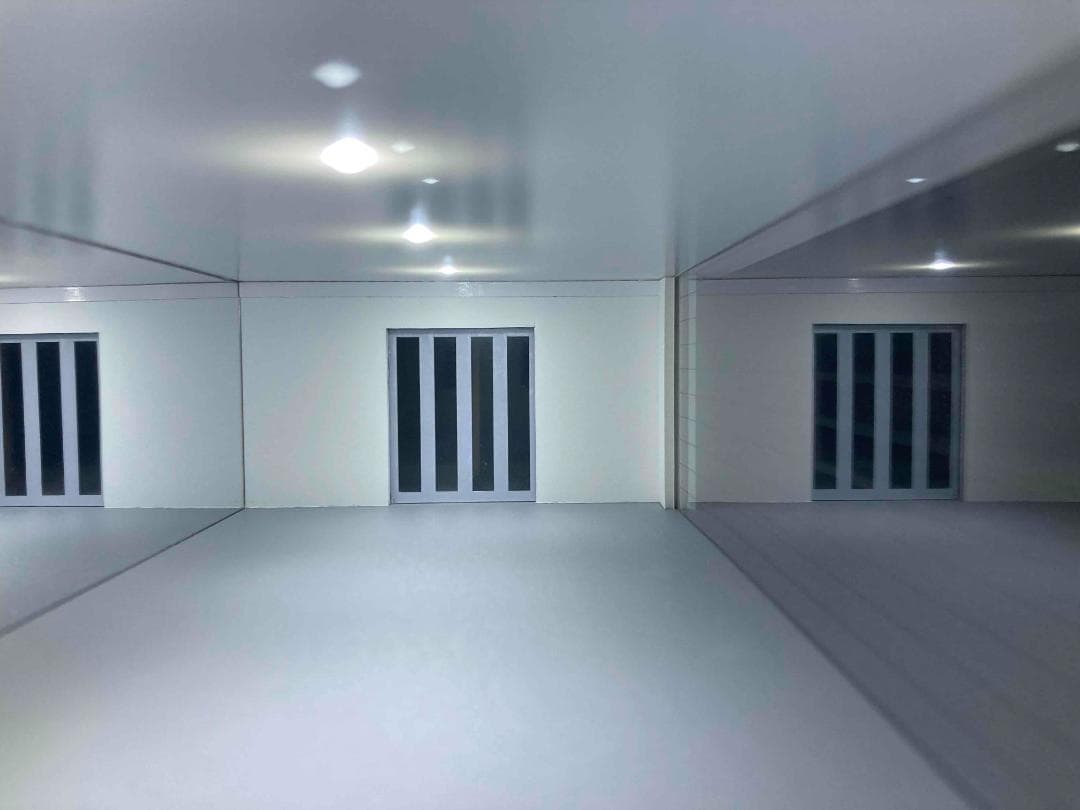 ミニカー専用ジオラマ：1/64 木造パーゴラ付ガレージ（ブラウン）期間限定セール