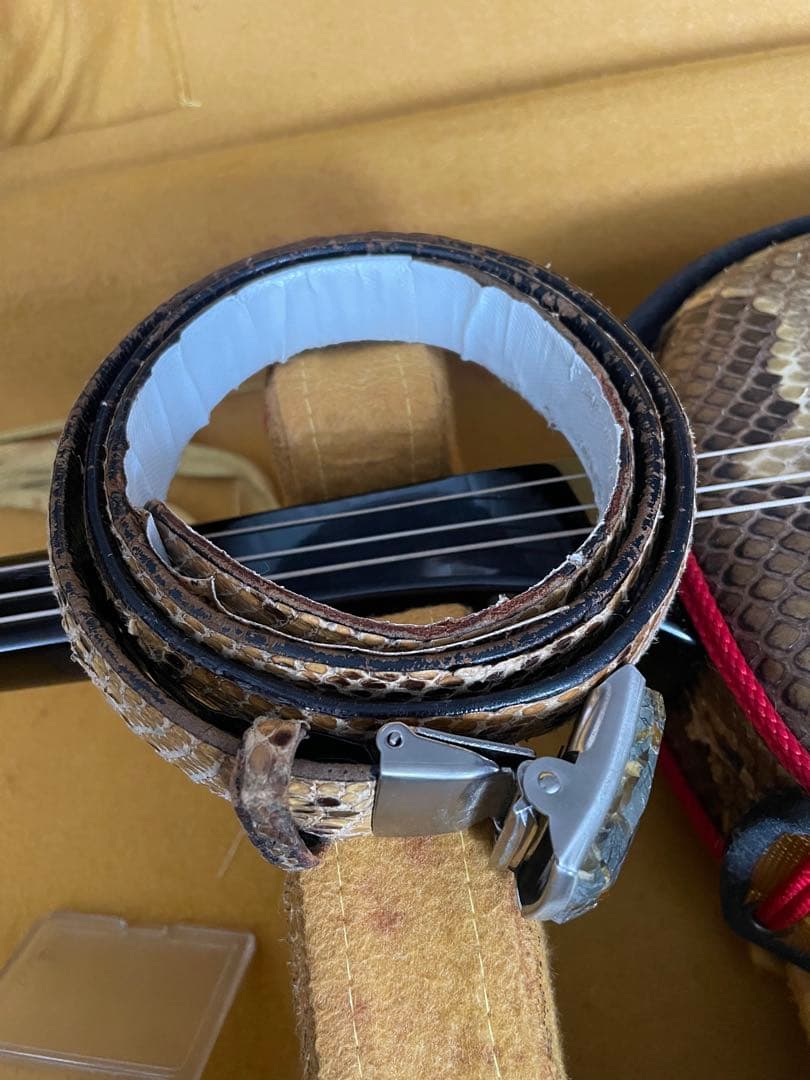 三味線　黒塗与那城？真壁型？ベルト付き　ユナー　スンチー沖縄 弦楽器 琉球