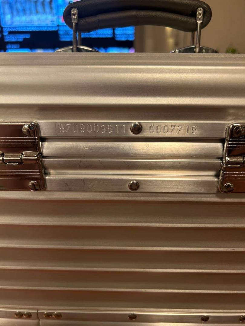リモワ最高級グレード RIMOWA TOPAS TITAN　ワインケース