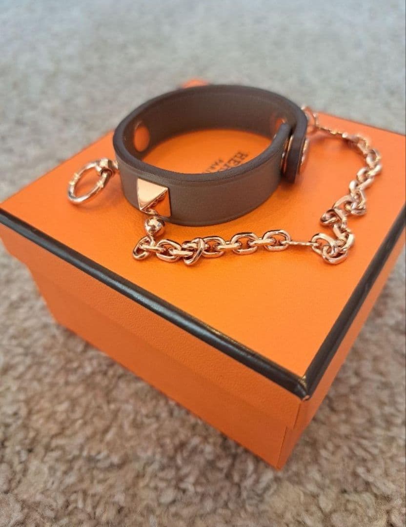 【新品未使用】エルメス グローブホルダー 手袋ホルダー リヴァル エトゥープ