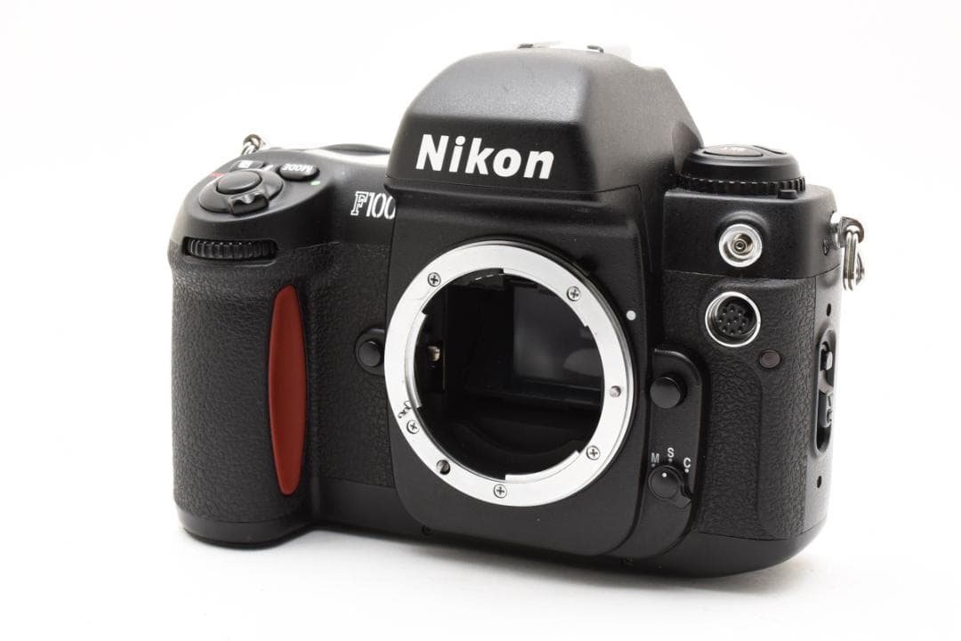 ニコン　Nikon F100 フィルムカメラボディ①