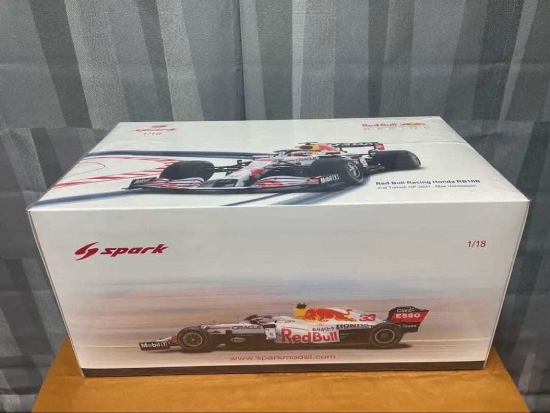 スパーク1/18 レッドブルRB16B マックスフェルスタッペン トルコGP使用