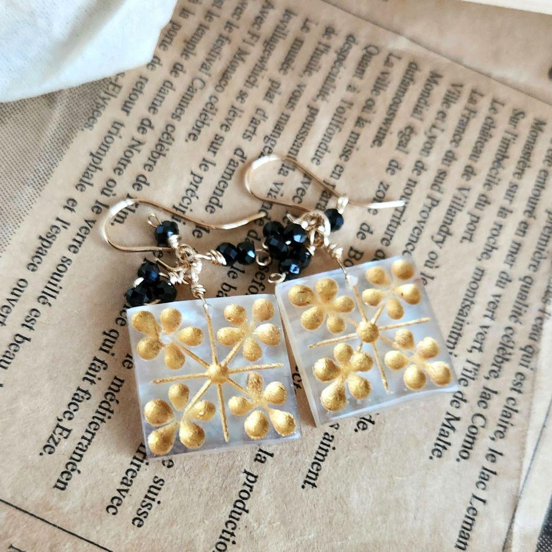 １４kgfWMOPクリスマスキルトゴールドペイントピアス