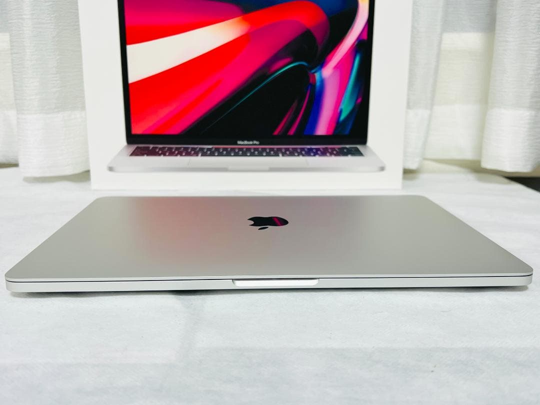 ★MacBook Pro 13 Late2020★M1 8コア/16GB/2TB