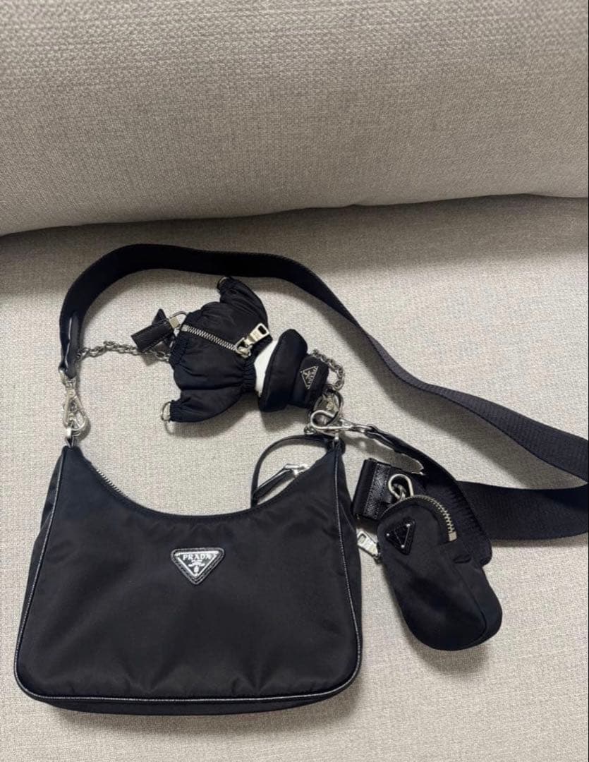 新品同様　PRADA Re-Edition 2005 Re-Nylon バッグ