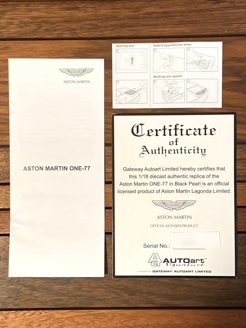 AUTOart 1/18 アストンマーチンONE-77 （ブラック）【中古品】