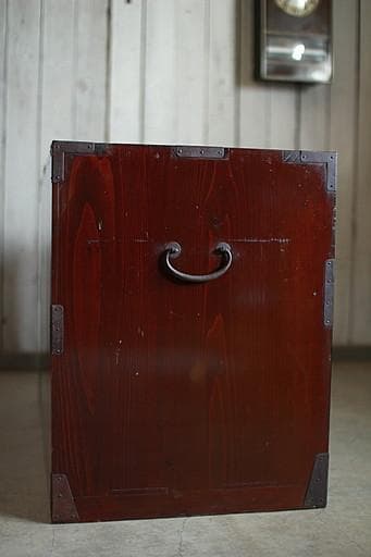 綺麗な丸金具庄内箪笥　扉付き　タンス　収納　古家具　古民家　時代家具