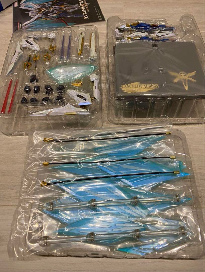 メタルビルド　ランスロット・アルビオン　紅蓮聖天八極式