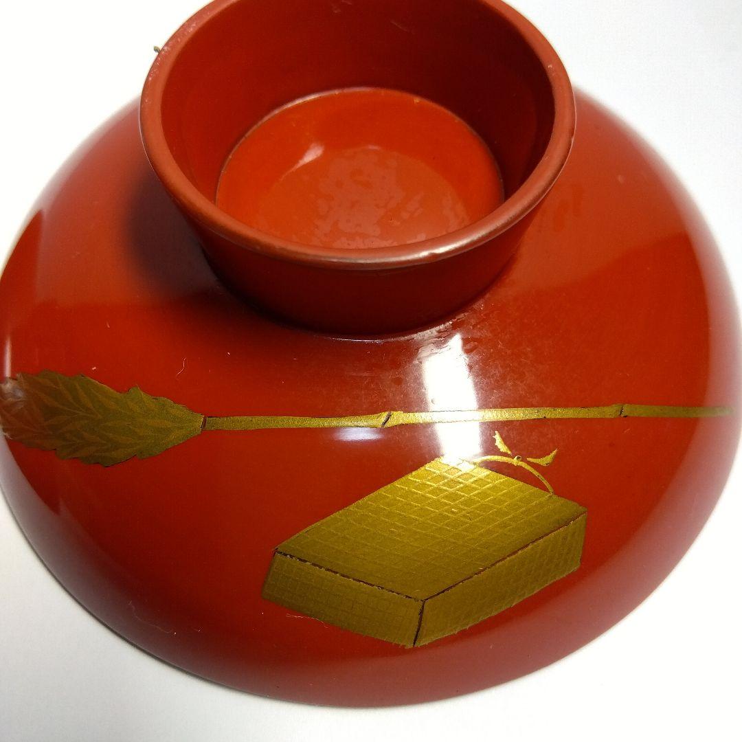 輪島塗　朱塗　時代蒔絵金人物銀富士蒔絵 杯一対　漆芸　共箱　１客の高台にアタリ有