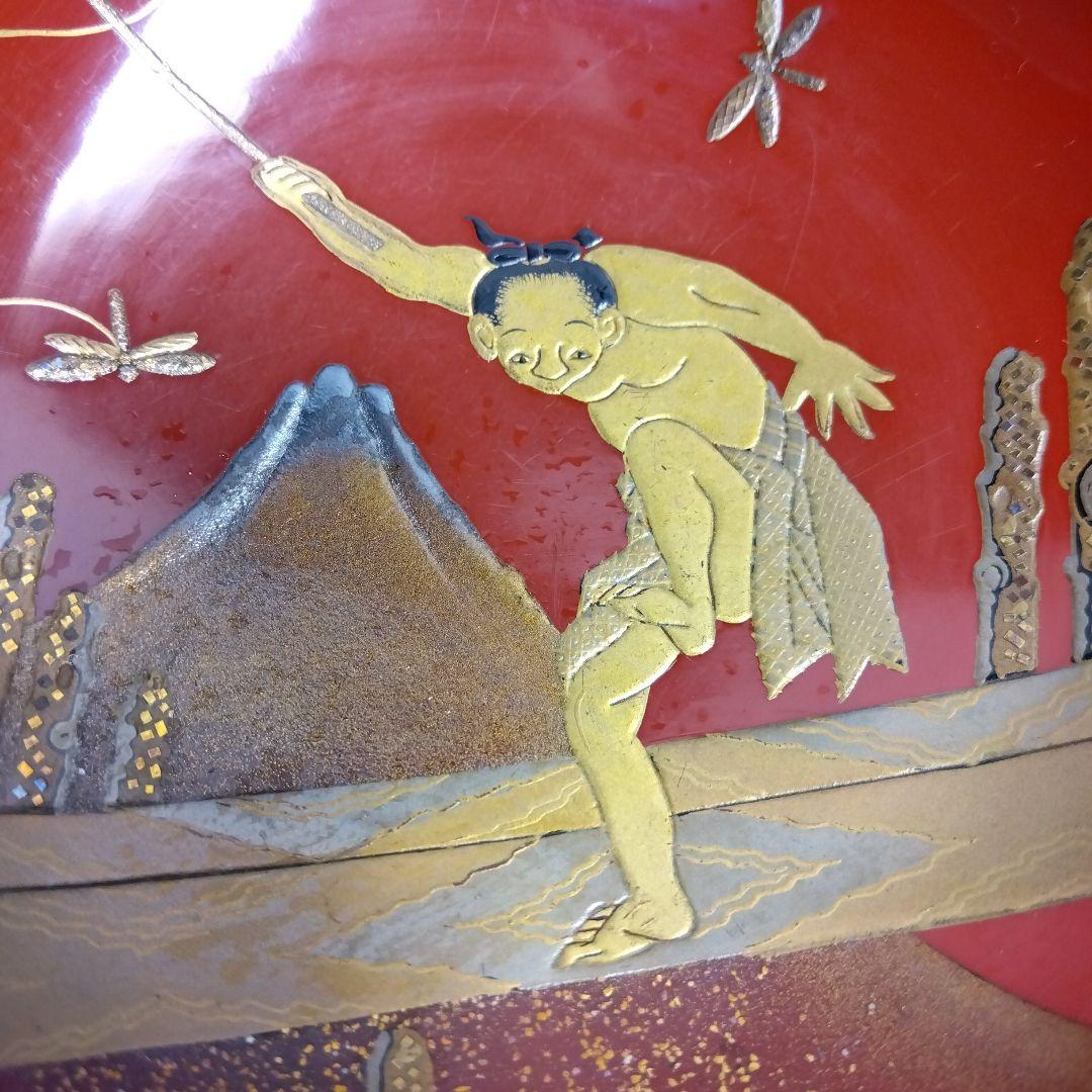 輪島塗　朱塗　時代蒔絵金人物銀富士蒔絵 杯一対　漆芸　共箱　１客の高台にアタリ有