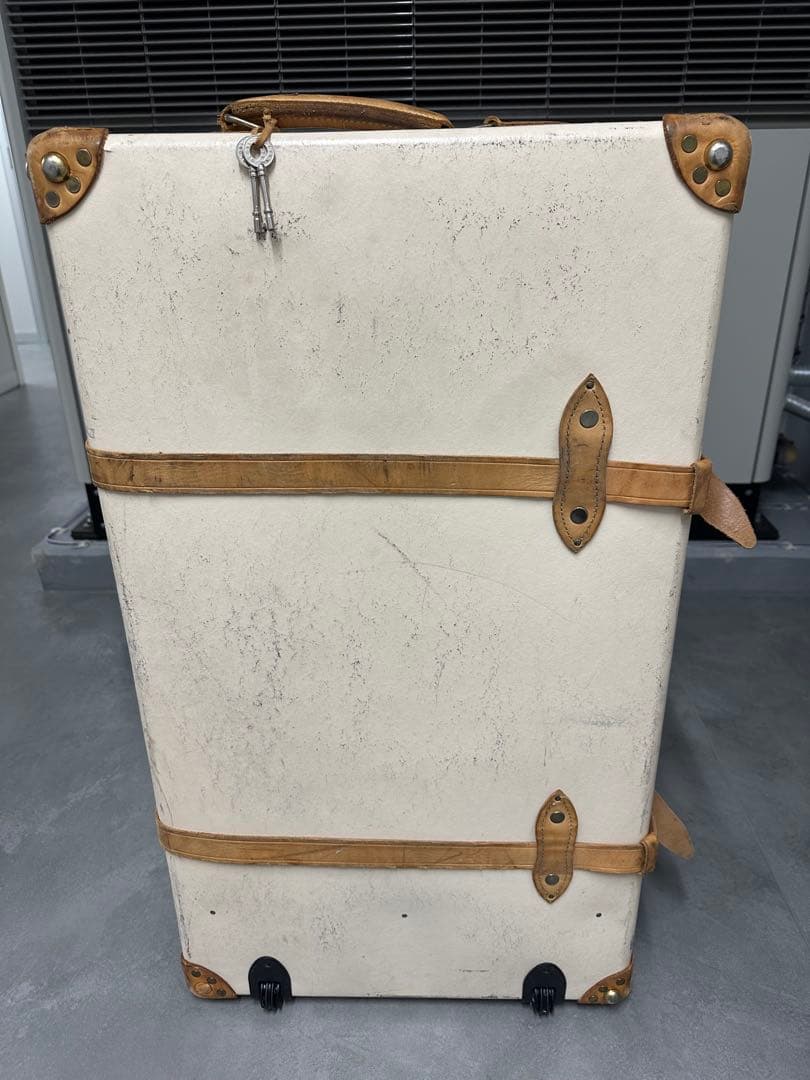 オキドキヨGlobe-Trotter アイボリー キャリーケース