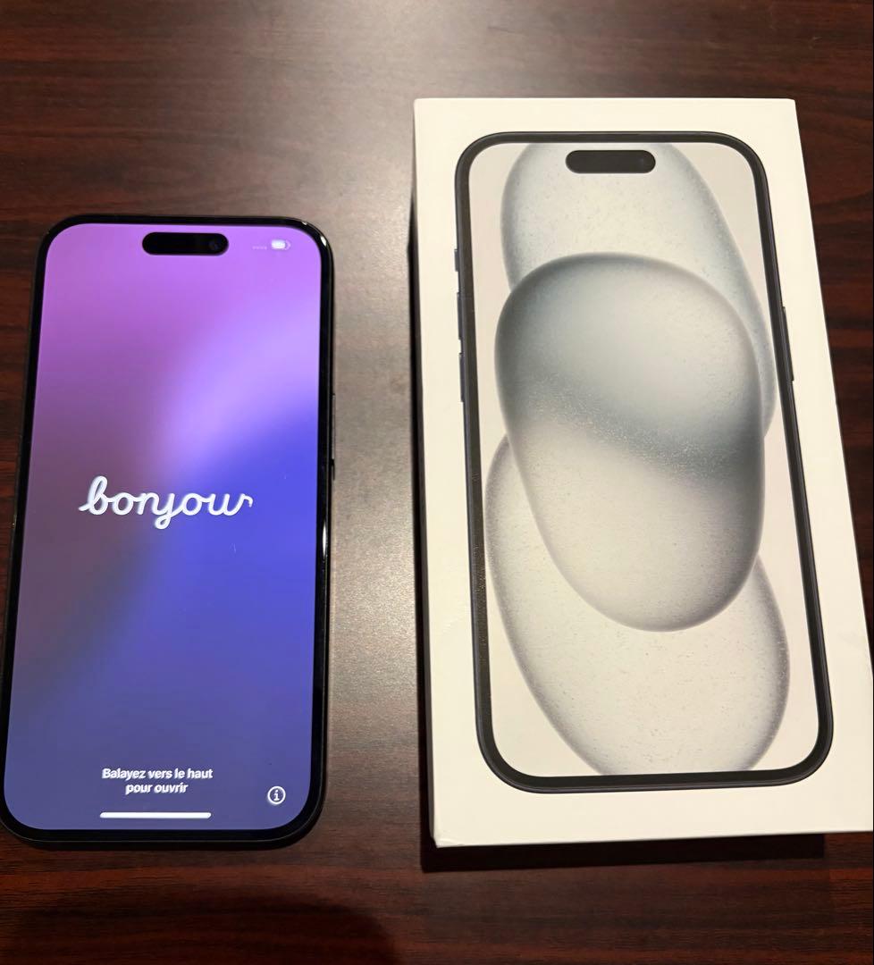 iPhone 15 SIMフリー 128GB ブラック 付属品あり